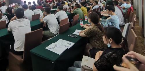 康复科王寿强主任在湖北恩施州2021年康复学术年会上作TMS在康复医学科的运用的报告