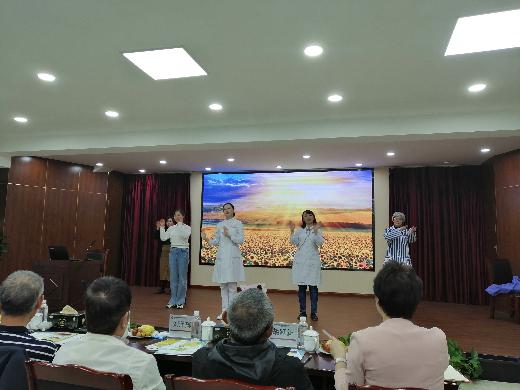 九九重阳节，浓浓敬老情——市二医院健康科普志愿服务走进国企